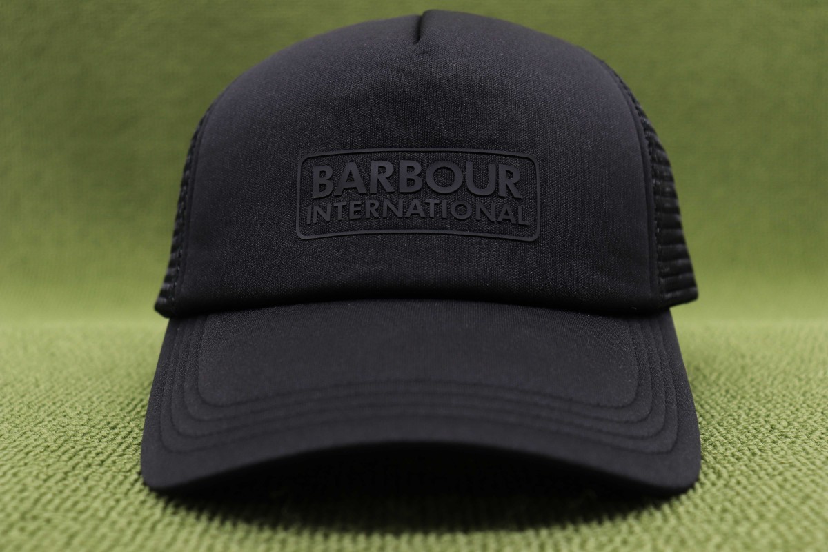 新品 バブアー Barbour メッシュキャップ 帽子 ブラック ラバーロゴブラック 黒系 BLACKOUT FREESIZE 管No2Fd_画像2
