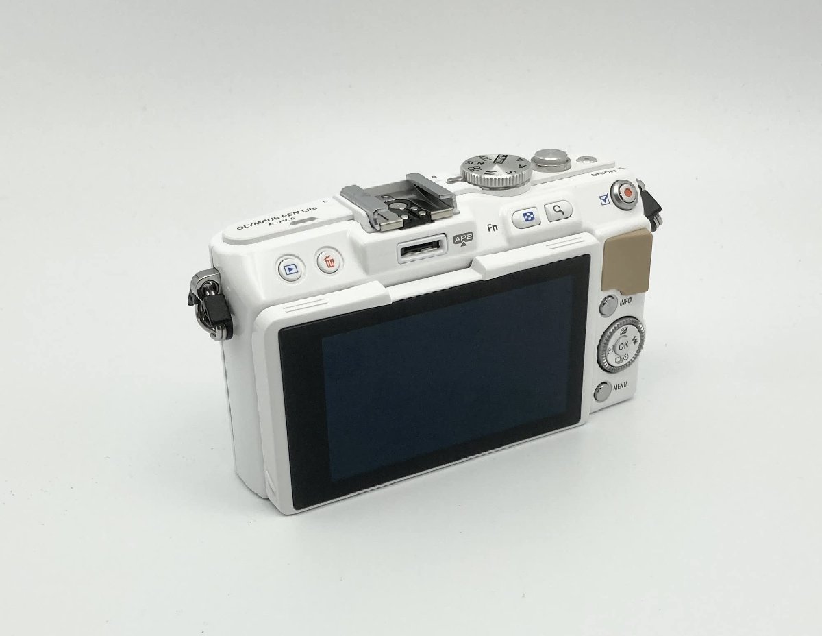 OLYMPUS ミラーレス一眼 PEN Lite E-PL5 ボディ ホワイト E-PL5 BODY WHT_画像3