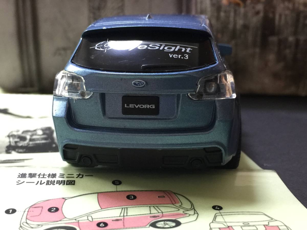 ぶつからないミニカー　進撃の巨人×スバル LEVORG レヴォーグ SUBARU 非売品