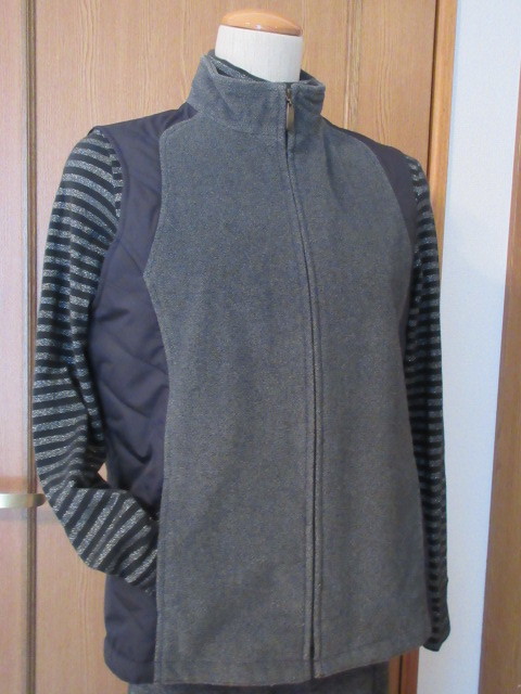 D)# brand goods # Rena un[CHARGE]# table reverse side middle cotton plant / poly- 100%# gray & black quilt. unusual material collaboration convenience with pocket!# down vest JK#