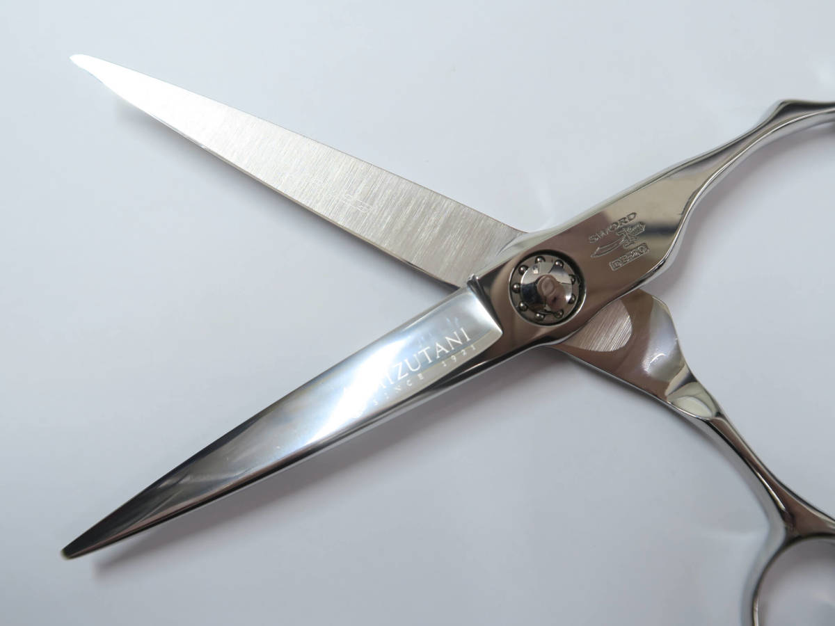 Bランク【MIZUTANI SCISSORS ミズタニシザーズ】 SWORD DB-20 シザー 美容師・理容師 6.2インチ 右利き 【中古】:I-522_画像5