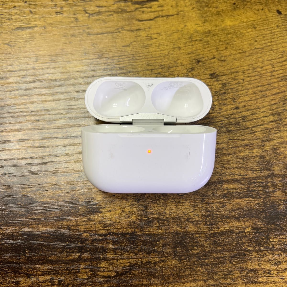 Apple AirPods  Pro 第２世代　 充電ケース エアーポッズ 充電器 イヤフォン イヤホン