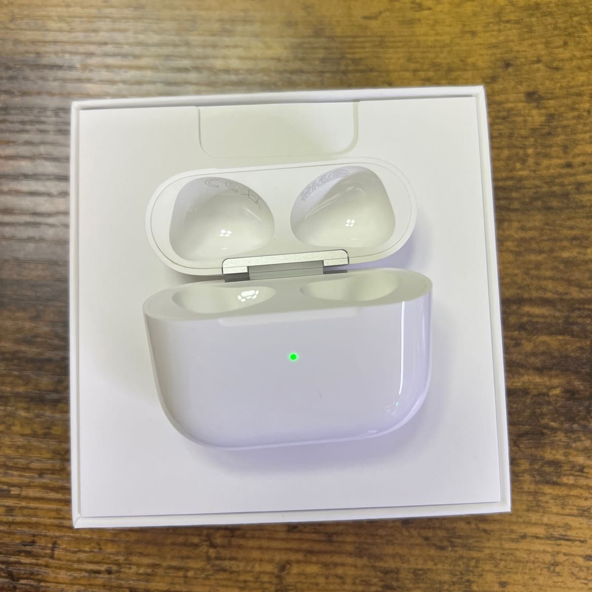 新品未使用品  Apple AirPods 第3世代　 充電器　充電ケース　 CASE ワイヤレスイヤホン