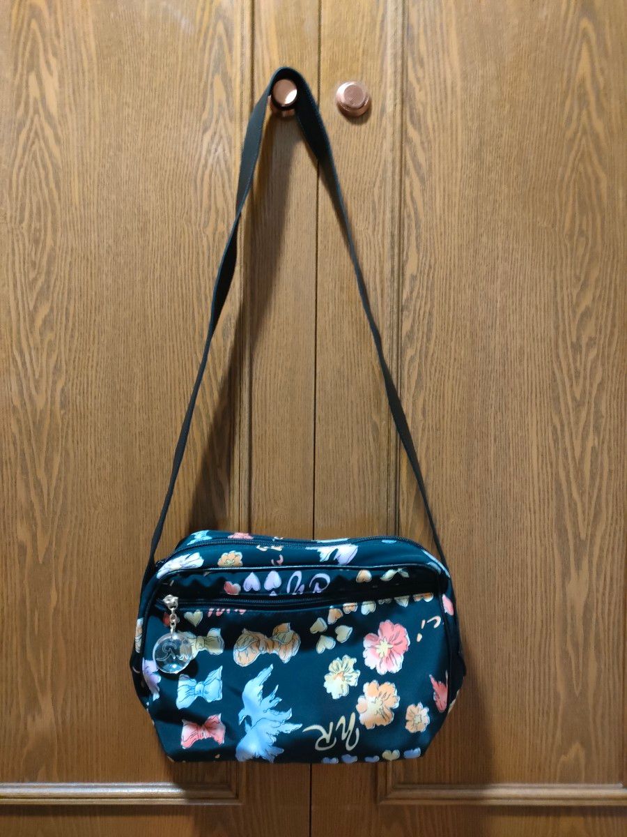 NINA RICCI ニナリッチ ナイロン 総柄 ショルダーバッグ/|Yahoo NINA RICCI ニナリッチ ナイロン 総柄 ショルダーバッグ/|Yahoo