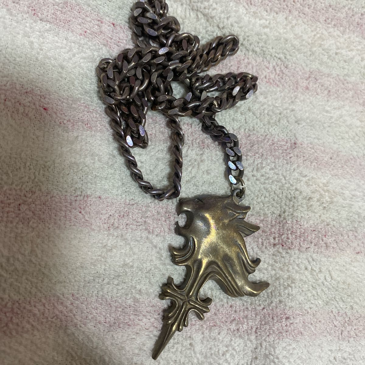 FF8 スリーピング ライオンハート シルバー ネックレス スコール FF8 スリーピング ライオンハート シルバー ネックレス スコール