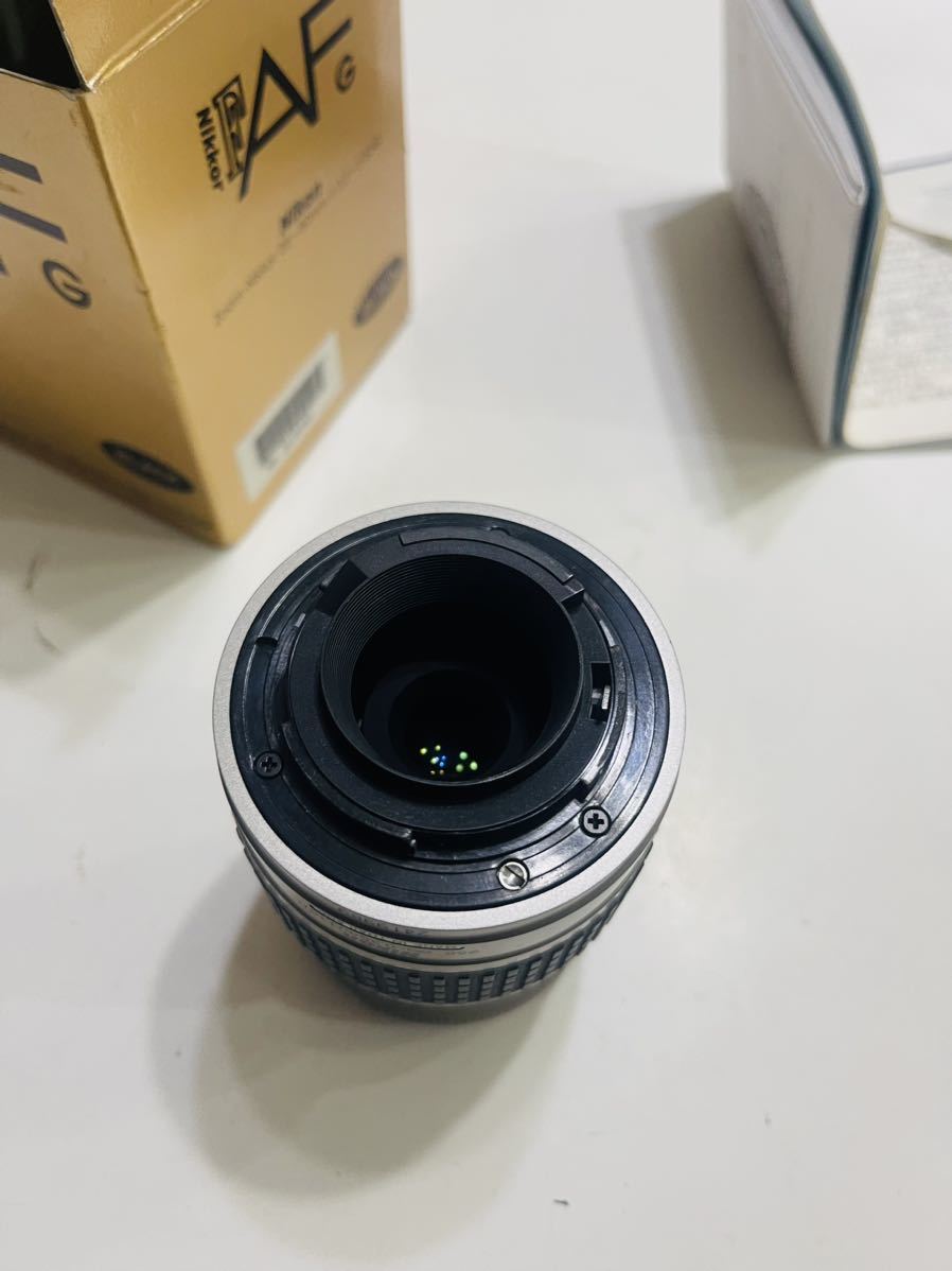 AF Zoom Nikkor 28-80mm F3.3-5.6G-