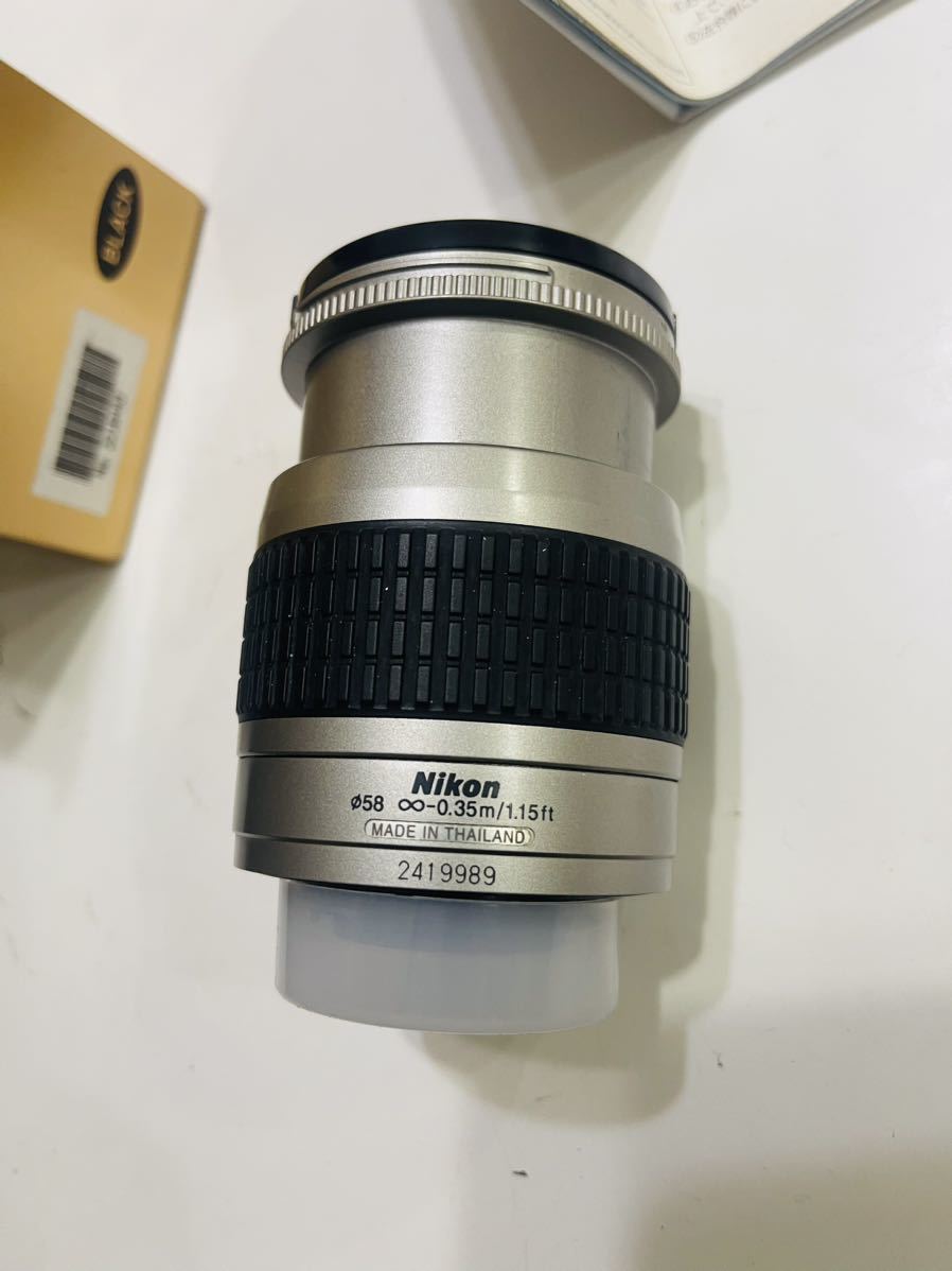 AF Zoom Nikkor 28-80mm F3.3-5.6G-