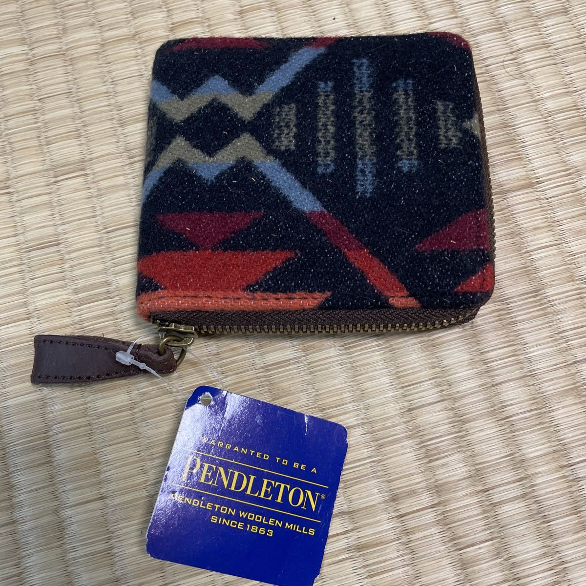 未使用展示品 PENDLETON ペンドルトン スモールジップウォレット ラウンドファスナー 財布 ウール生地 XZ748-52690 二つ折り財布 小銭入れ_画像1