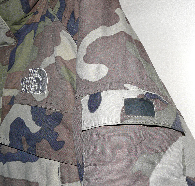 THE NORTH FACE マクマードパーカー ダウンジャケット 迷彩柄 THE NORTH FACE マクマードパーカー ダウンジャケット 迷彩柄