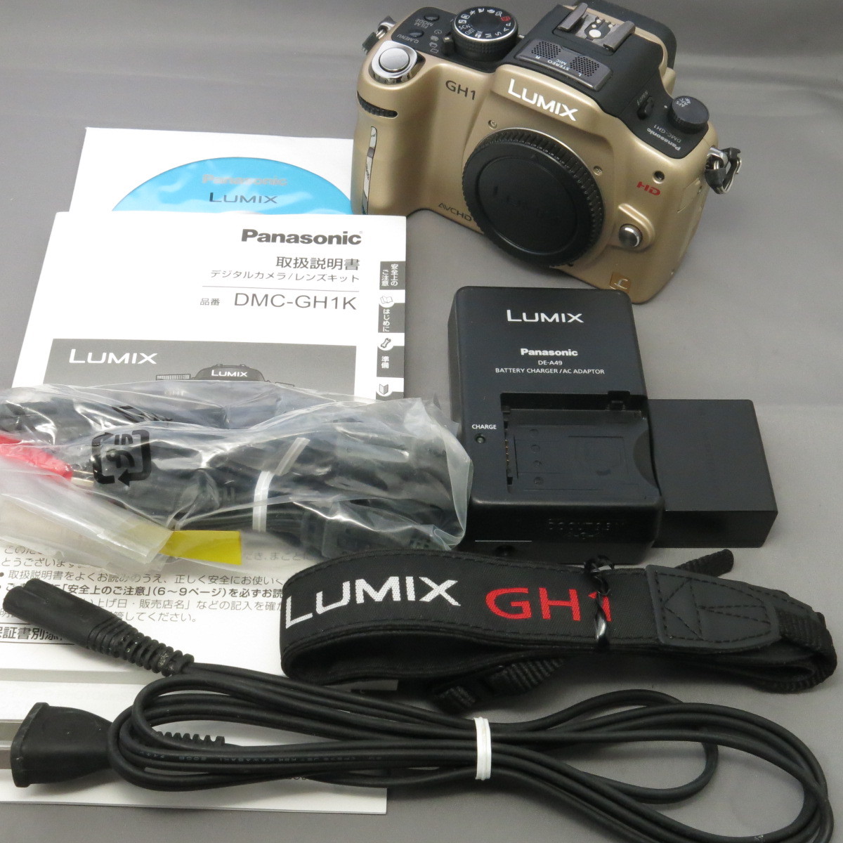 【美品】Panasonicパナソニック DMC-GH1 ★NO.7613カメラ、光学機器