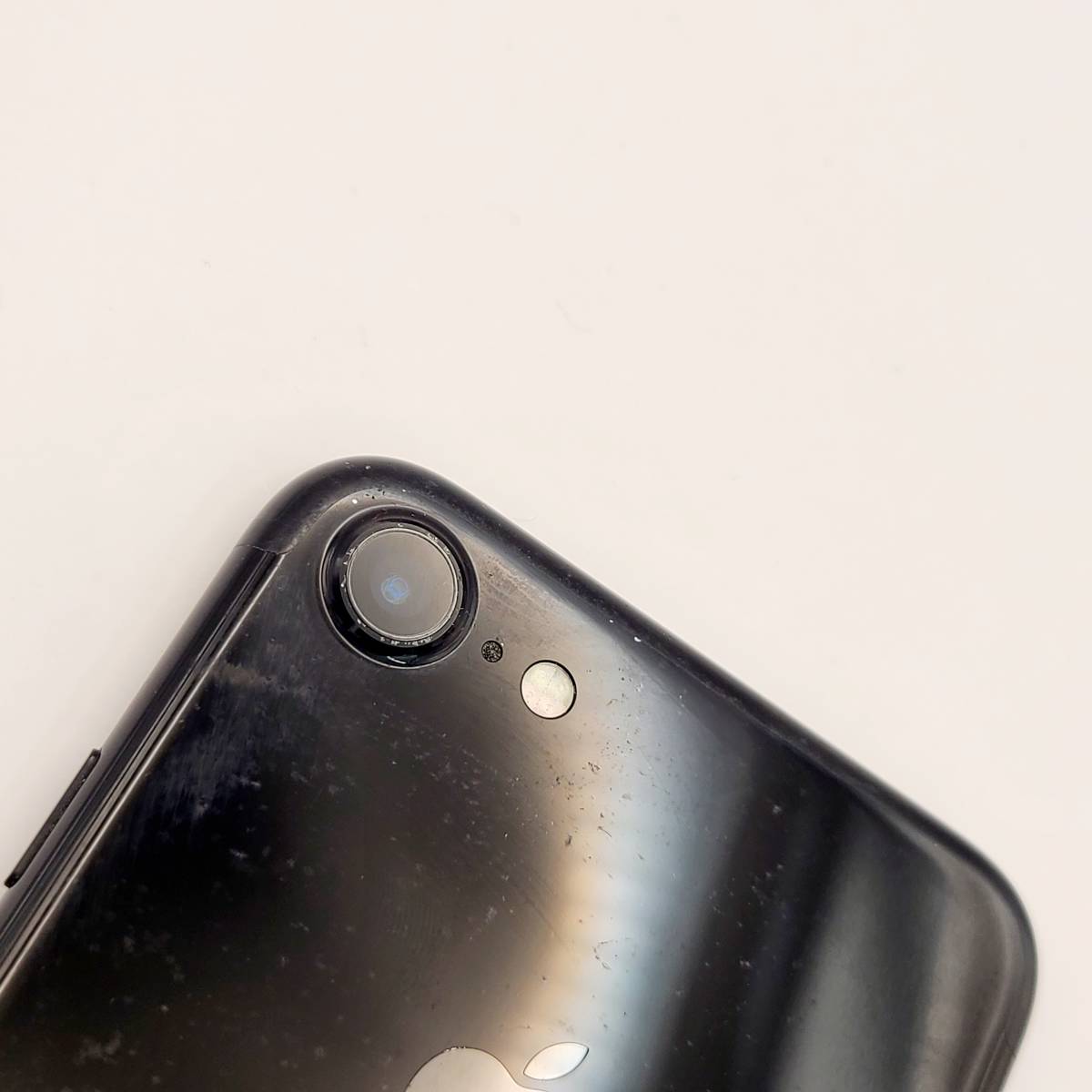 KT010800-G【爆速発送・土日発送可】Apple iPhone 7 ブラック 128GB バッテリー容量：100％ 利用制限 ◯ docomo アップル アイフォン_画像7