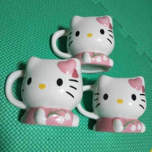 【C】ハローキティー★すずらん★マグカップ3個セット　北海道　金の鐘　陶器 Hello Kitty_画像2