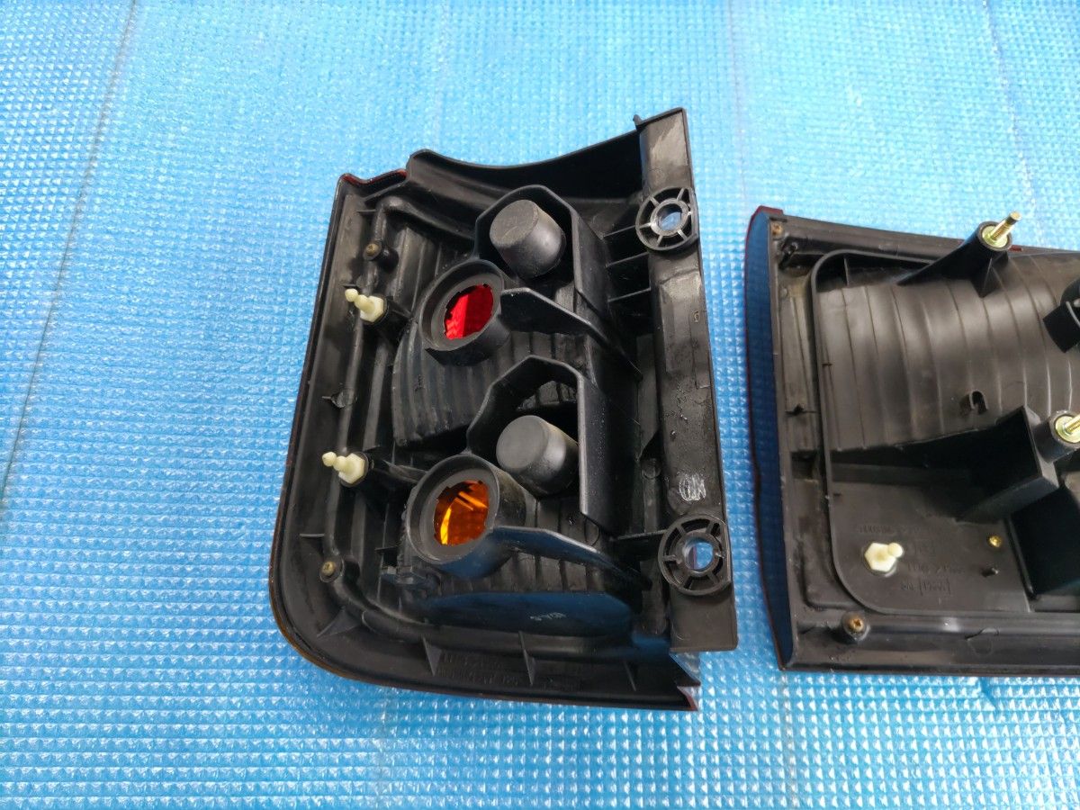 希少品 E50エルグランド テールランプ 中古品|Yahoo!フリマ(旧 希少品 E50エルグランド テールランプ 中古品|Yahoo!フリマ(旧