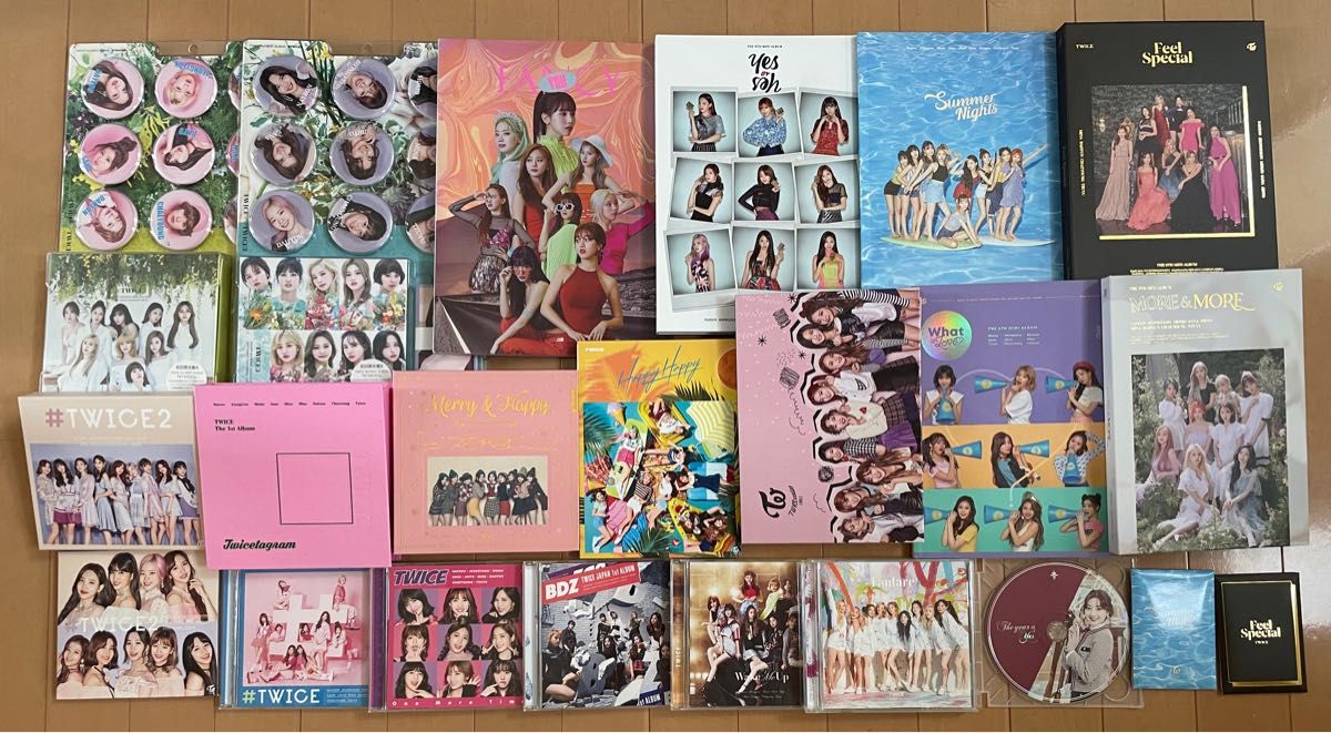 TWICE トゥワイス グッズ まとめ売り うちわ CD DVD トレカ 缶バッジ 缶バッチ K-POP 韓国