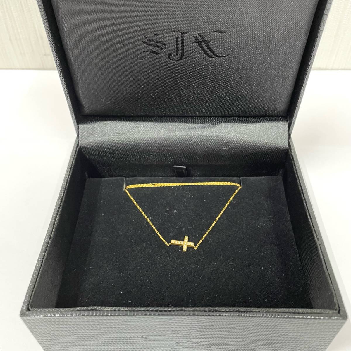 C-63545I 【美品】 SJX エスジェイエックス クロス ネックレス K18 GOLD ダイヤモンド 0.03ct DIA CROSS N クロスチェーン 箱付_画像3