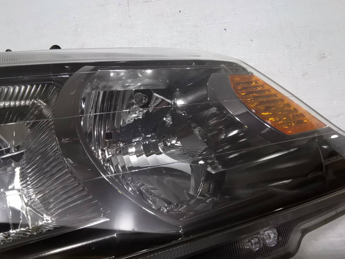 RF系　ステップワゴンスパーダ　HID 左右 ヘッドライト　STANLEY P4063/P3590/P3589　刻印 J2　点灯チェックOK　　　1021-2_右：レンズ内劣化ヒビあります。