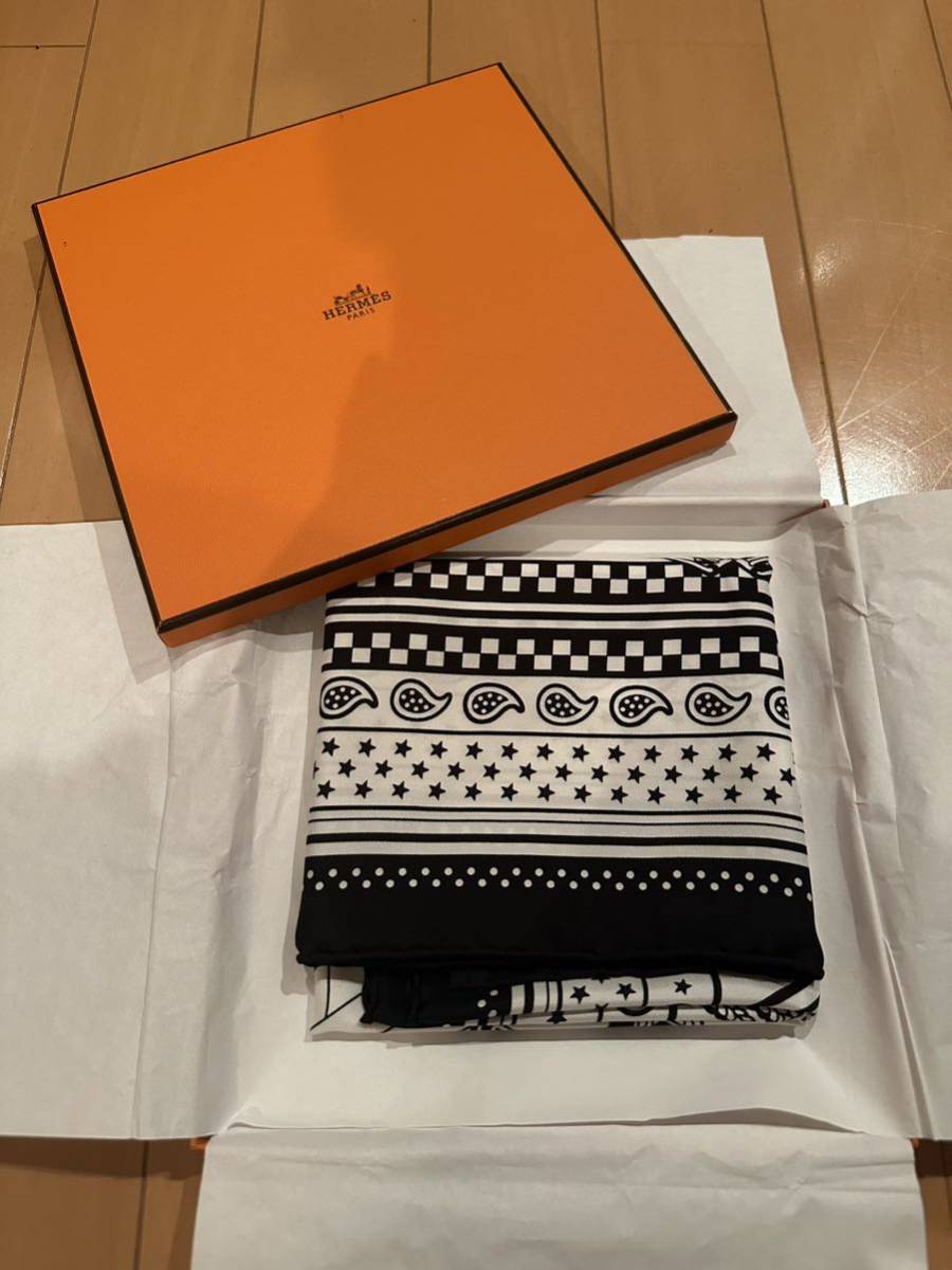 HERMES エルメス 22SS カレ55 Sangles en Zigzag ジグザグのサングル 黒白 新品