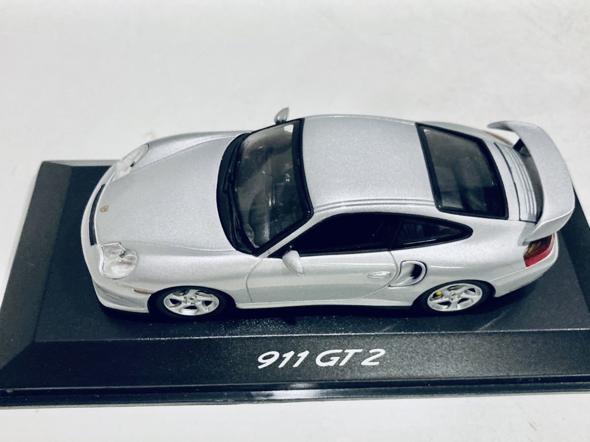 1/43 ポルシェ特注 Minichamps ポルシェ 911 GT2 (996) Silver_画像8