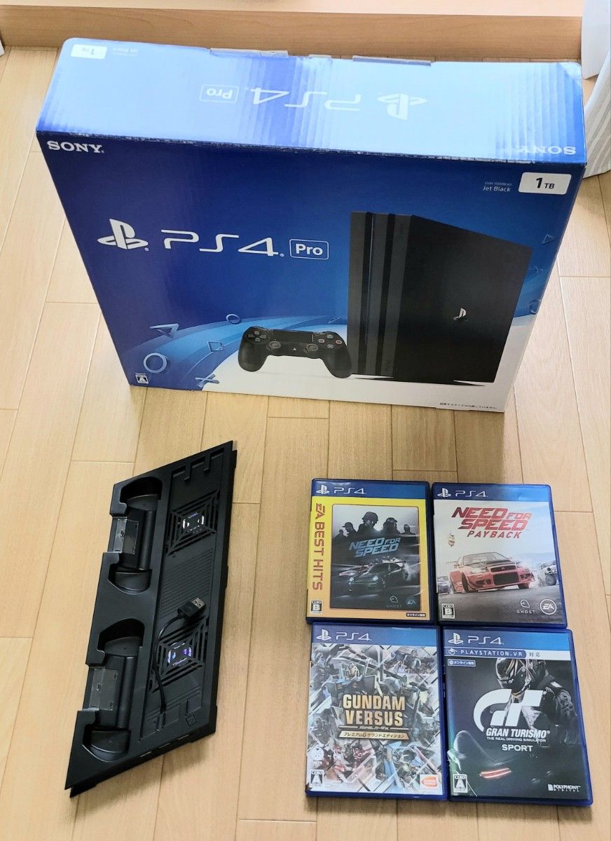 PlayStation®4 Pro ジェット・ブラック 1TB CUH-700…-