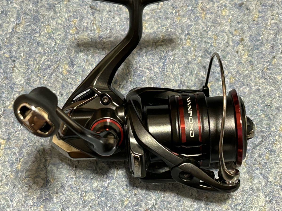 新しく着き 美品 SHIMANO 20 ヴァンフォード C2000S ヴァンキッシュ