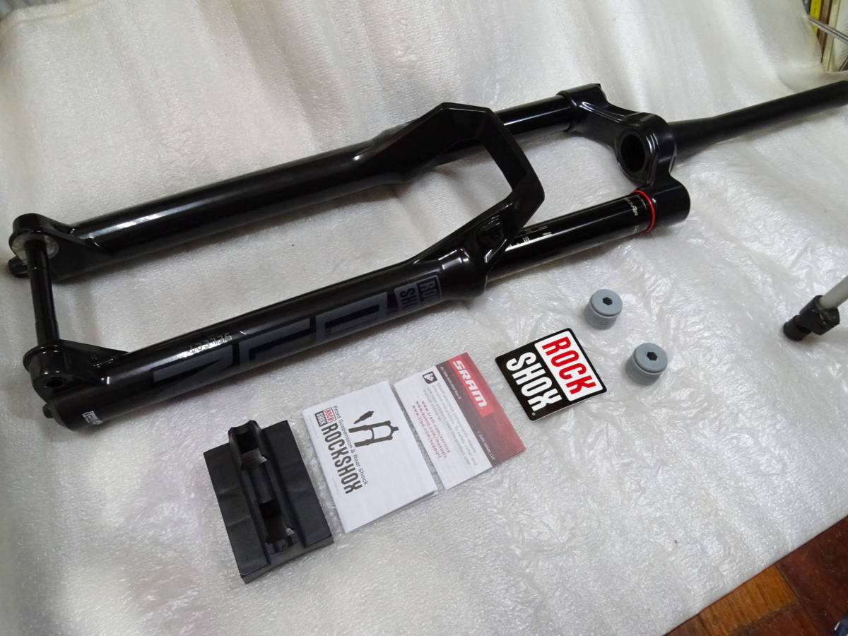 新品 未使用 ROCKSHOX ZEB SELECT RC 170mm 29er 15X110 boost _画像1