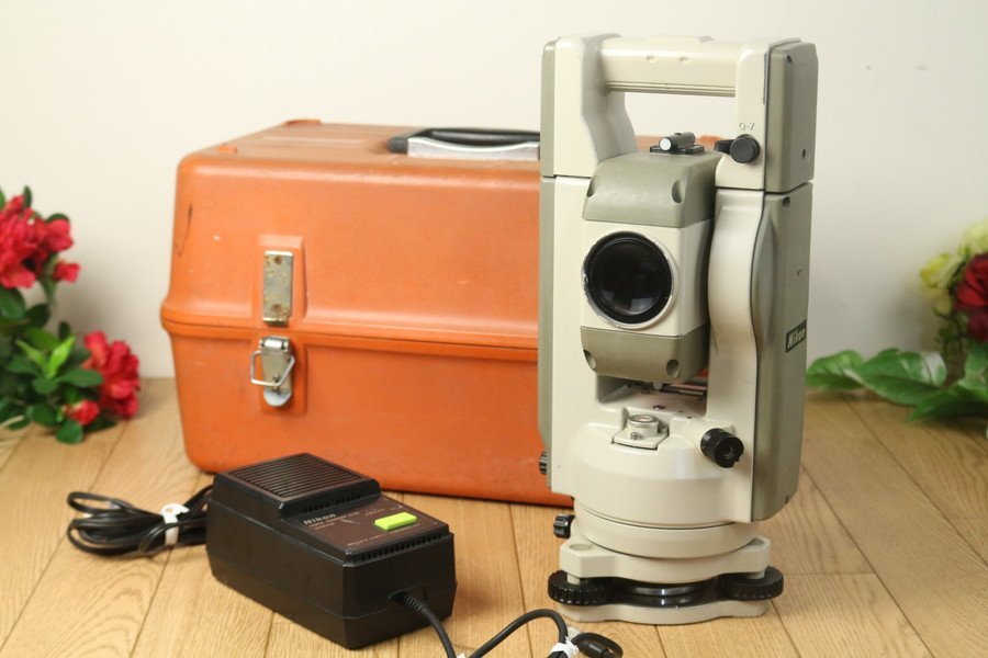NIKON】(NST-20SC)セオドライト 測量機 ジャンク!! 管Z7482 NIKON】(NST-20SC)セオドライト 測量機 ジャンク!! 管Z7482