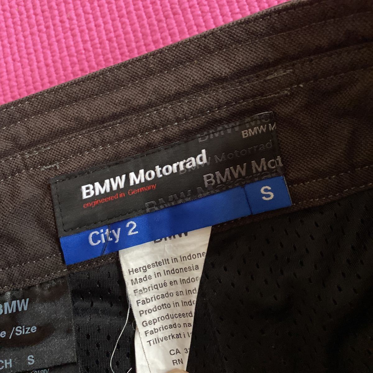 ◆BMW Motorrad City2 カーゴスタイルパンツ Sサイズ(JP-Mサイズ相当) USED品◆D3O同等大きな膝・腰プロテクターつき ダークブラウン_画像4