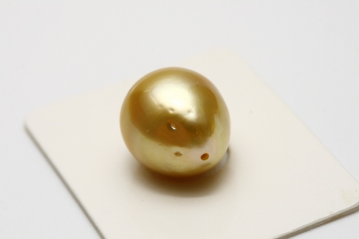 南洋白蝶真珠パールルース　両穴　15×13mm　ナチュラルゴールドカラー_画像2