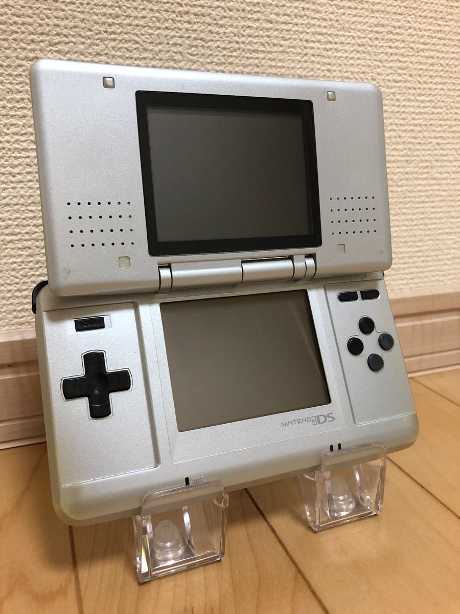 動作確認済み】初代Nintendo DS (プラチナシルバー)本体 箱付き 動作確認済み】初代Nintendo DS (プラチナシルバー)本体 箱付き