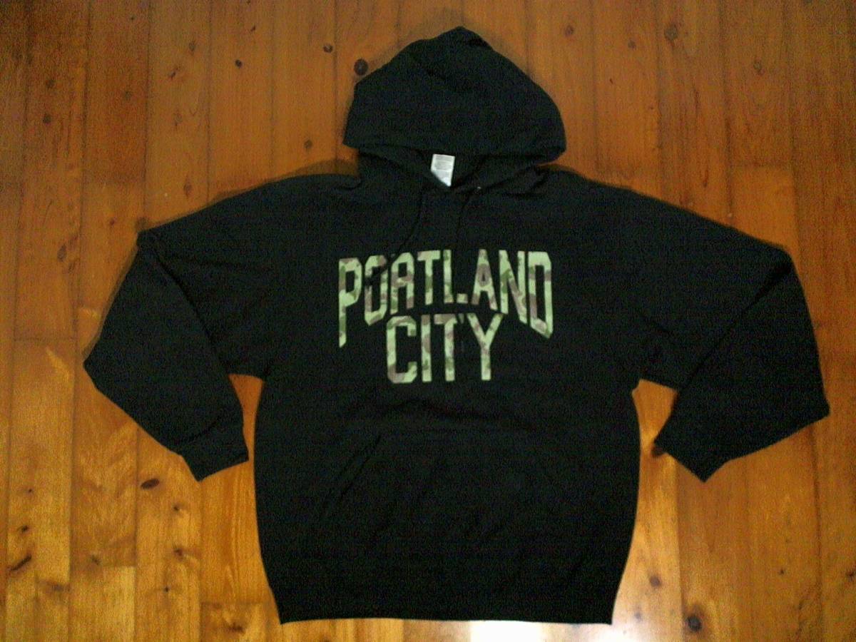 ☆色落ち有☆US古着☆ジャージーズ☆JERZEES☆『PORTLAND CITY』迷彩柄ロゴ スウェット プルオーバー パーカー トレーナー　L/G/G 黒　_画像1