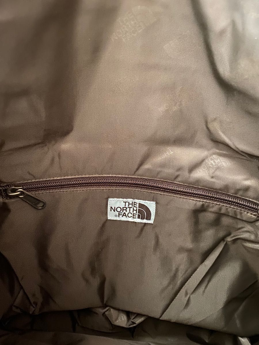 新品 ノースフェイス 2way ショルダー クラッチ バッグ ホワイト 新品 ノースフェイス 2way ショルダー クラッチ バッグ ホワイト