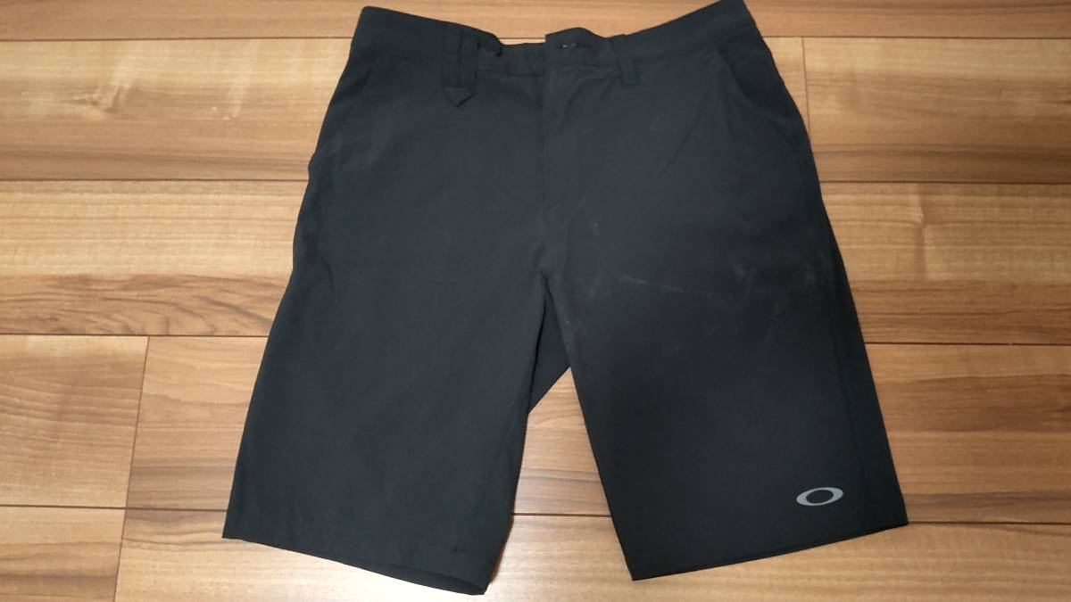 美品　オークリー　ハーフ/ショートパンツ：３０　半ズボン　短パン　ブラック　ゴルフ　TAKE PRO SHORT　ウエスト：76-77 ヒップ：95-96_画像1