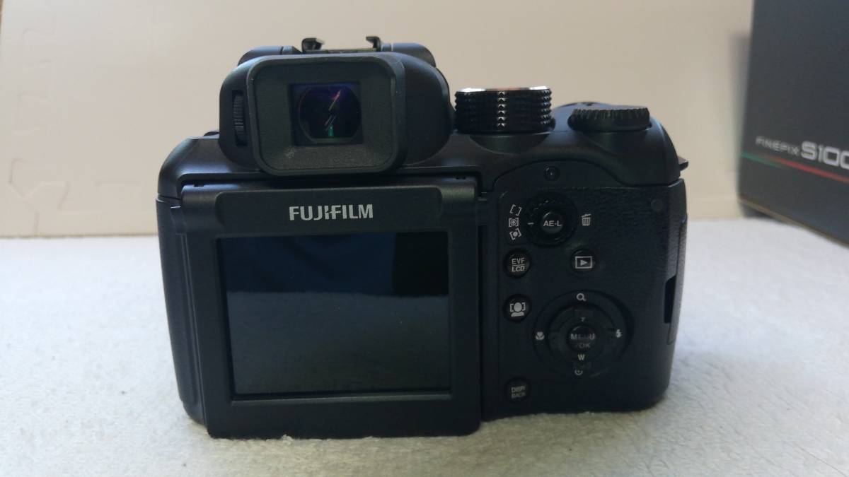 FUJIFILM FINEPIX S100 fs　美品_画像5