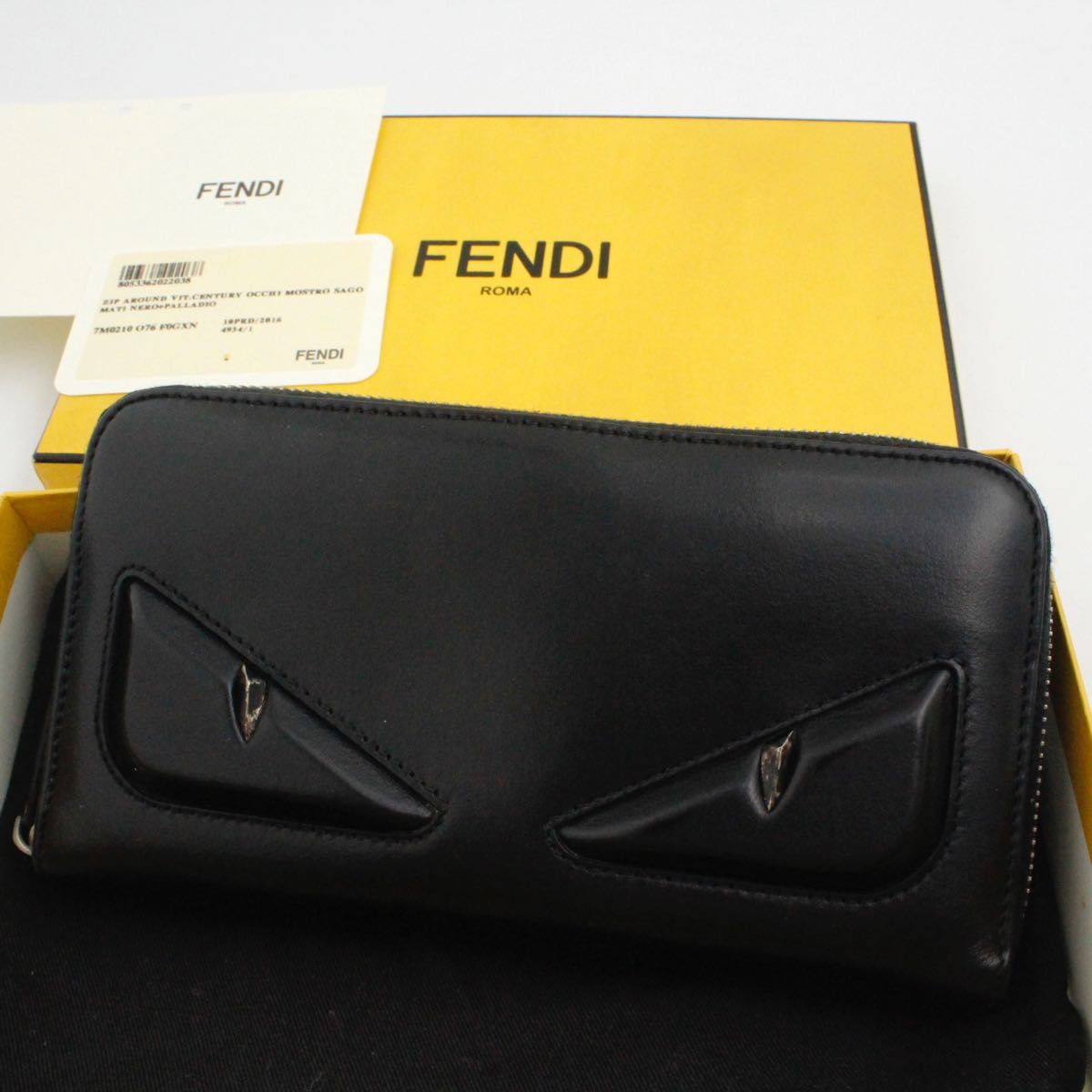 ✨ほぼ未使用 入手困難✨FENDI 長財布 バグズモンスター ラウンド