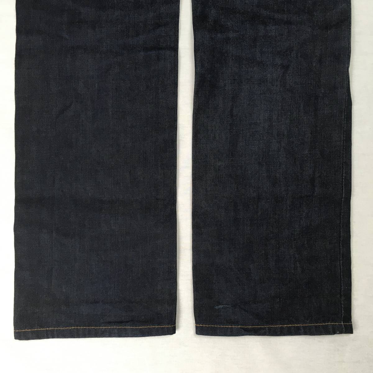 Levi's リーバイス 505 59505-0017 デニム パンツ ジーンズ W30 L34 ジップフライ 布パッチ_裾から4cmにロールアップ跡あり