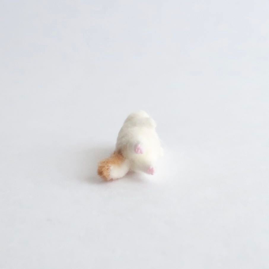 ハンドメイド　立ちミニ白茶猫　ドールハウス 人形　ミニチュア　猫　羊毛フェルト_画像6