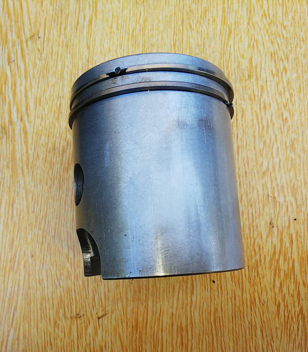  Beluga 80 original cylinder piston 5G300 indoor keeping 