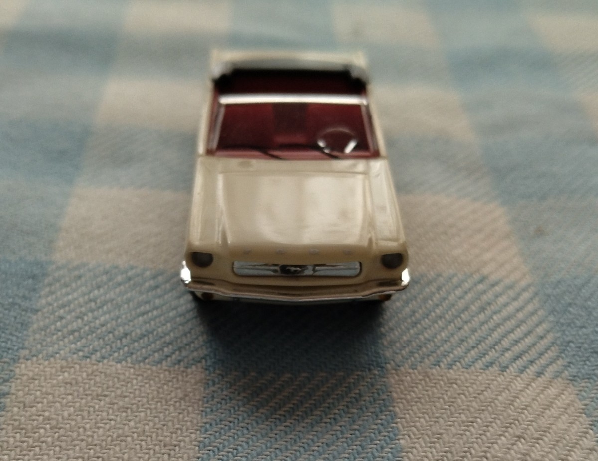 断捨離記念セール♪ 激レア・入手困難ミニカー(BUSCH) 　No.47500【Ford Mustang ’6/4 1/87】_画像4