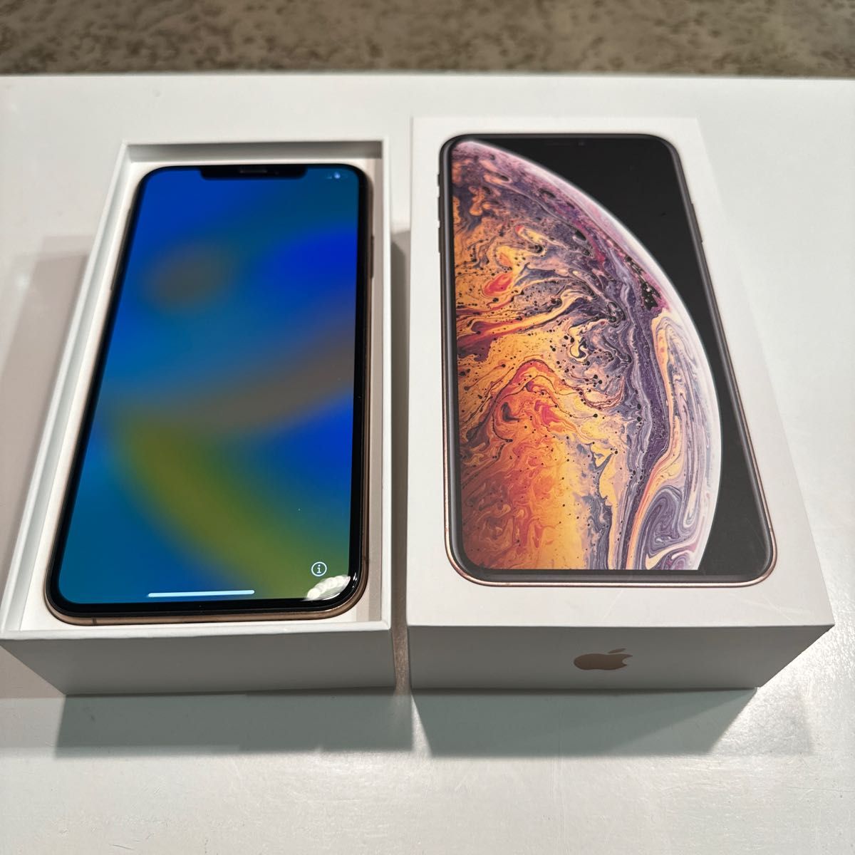 極美品】iPhone Xs Max ゴールド◇256GB◇SIMフリー◇87％-