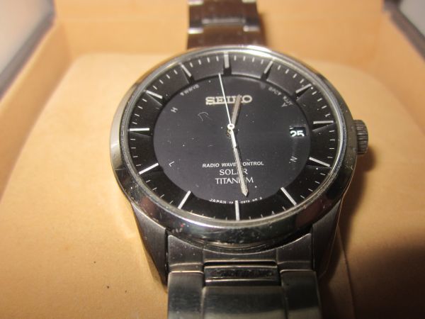 yt【60】美品・動品★SEIKO//セイコー　電波ソーラー　黒文字盤　デイト　メンズ腕時計　7B24- 0BB0　箱・取説付_画像3