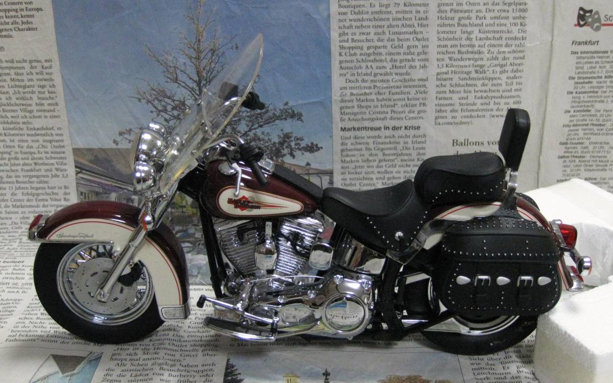 ☆絶版*フランクリンミント*ハーレー*1/10*1989 Harley-Davidson Heritage Softail Classic マルーン/クリーム_画像5
