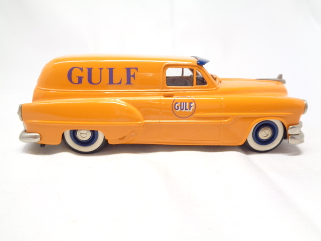 Brooklin Models BRK 31 PONTIAC SEDAN DELIVERY GULF OIL 1953 Brooke Lynn model z Pontiac ( box attaching )