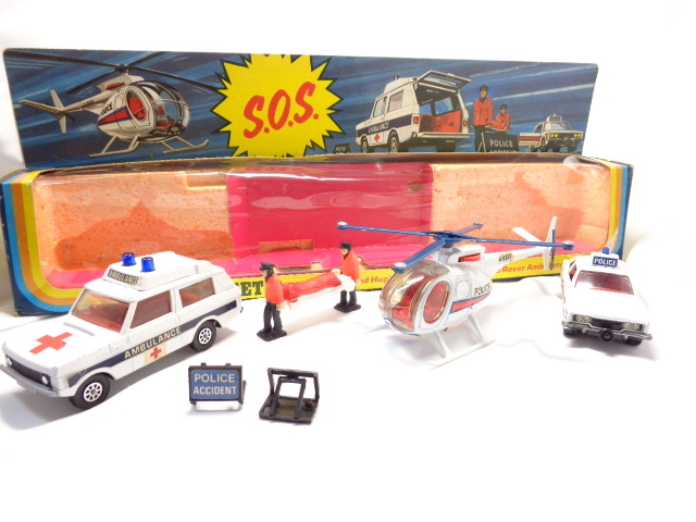 新しいスタイル and Cortina Police 18 SET GIFT CORGI Hughes 緊急