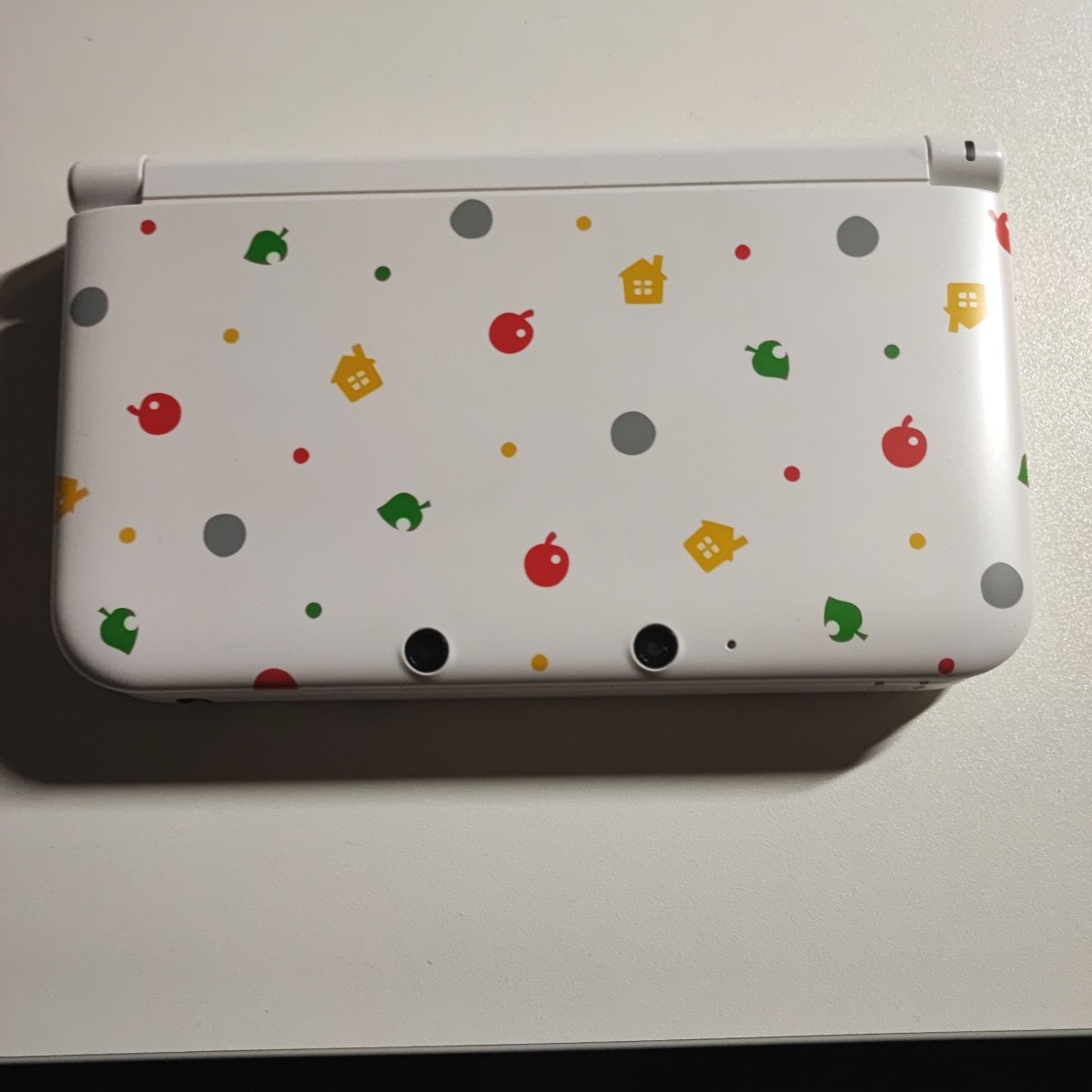 ニンテンドー3DS LL 本体 とびだせどうぶつの森パック_画像1