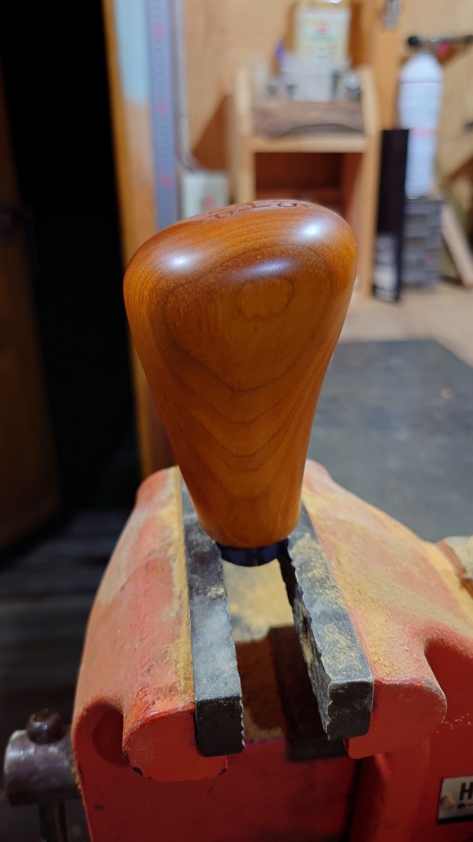 ハンドメイド ウッドシフトノブ カナリーウッド 無垢材 5MT ランクル