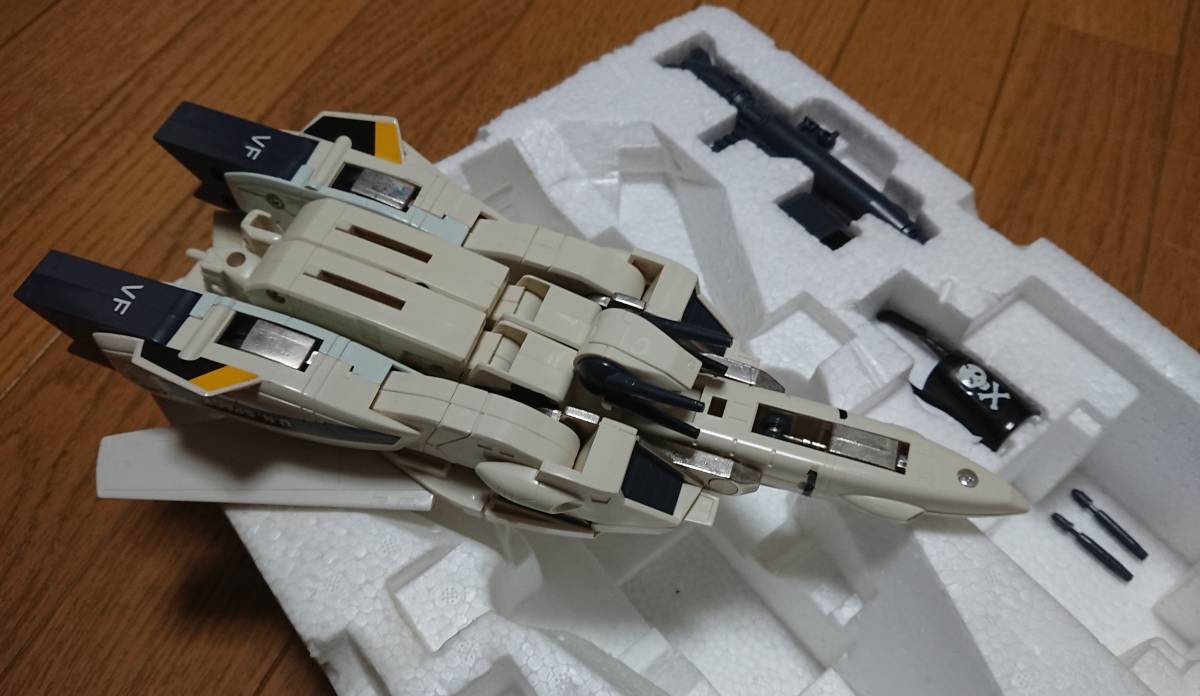 人気激安 超時空要塞マクロス バンダイ BANDAI 1/55 HI-METAL スーパー