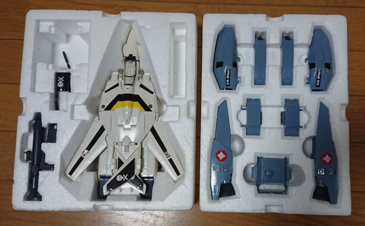 人気激安 超時空要塞マクロス バンダイ BANDAI 1/55 HI-METAL スーパー