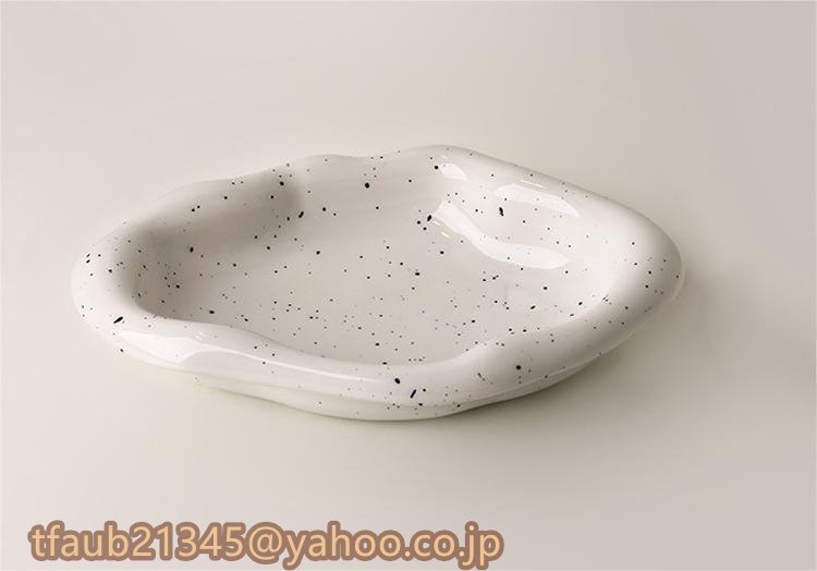 INS風　飾り物　人気　収納　小物入れ　美飾り収納　セラミック　トレイ　ファッション　実用　ベッドルーム　玄関_画像1