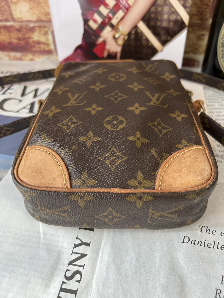 【正規品美品】LOUIS VUITTON ルイヴィトンモノグラム ダヌーブ ショルダーバッグ M45266_画像4