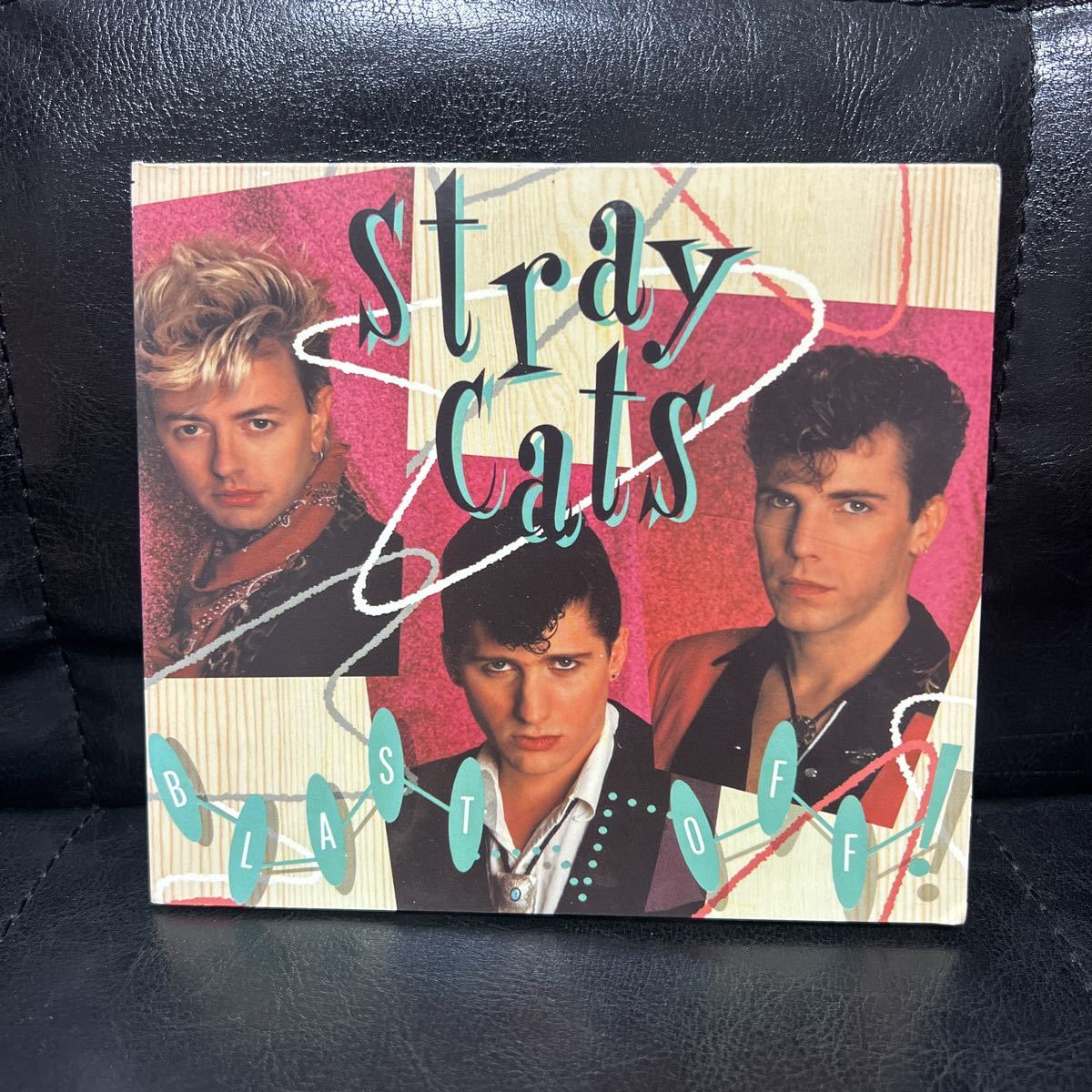 デジパック仕様　stray cats BLAST OFF! CD_画像1